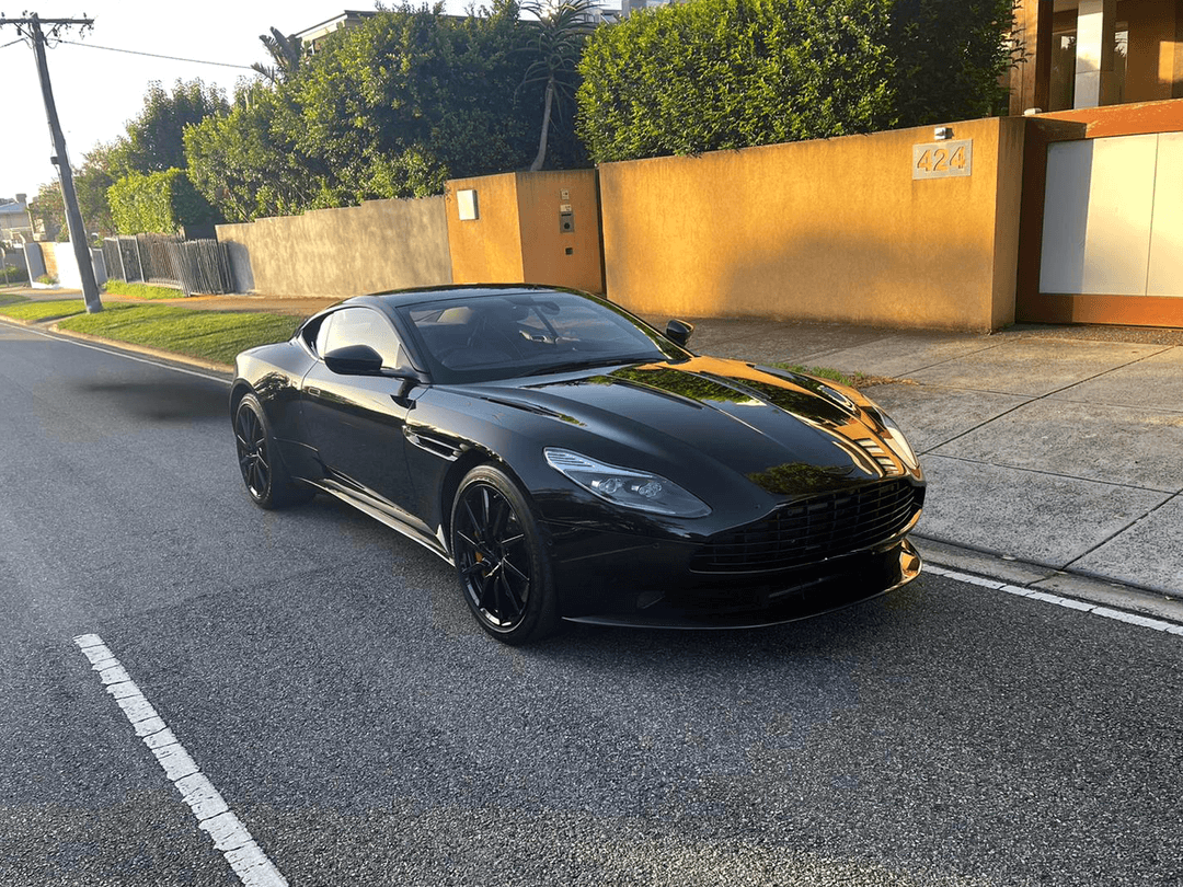 DB11 V12 Coupé