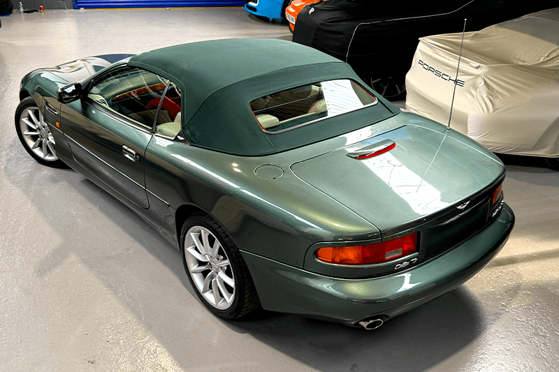 Aston Martin DB7 VANTAGE exterior view