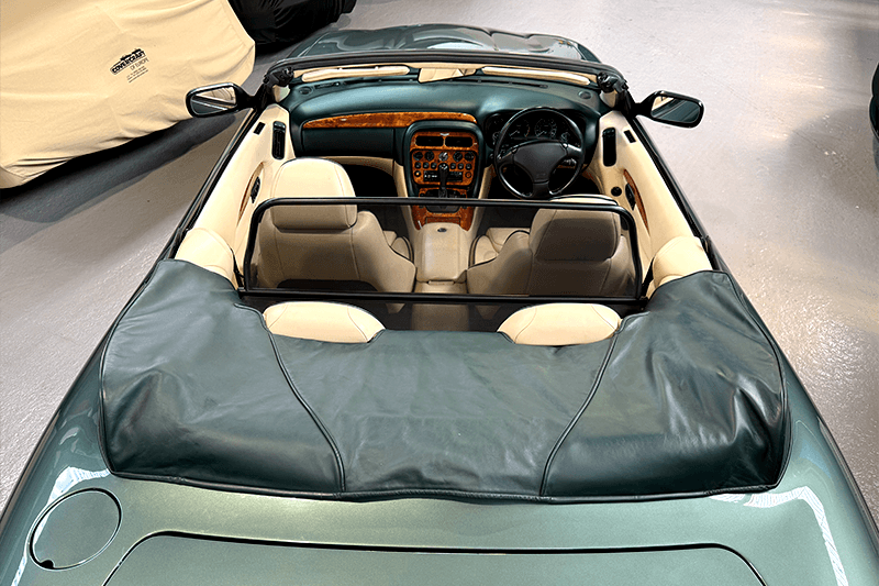 Aston Martin DB7 VANTAGE exterior view