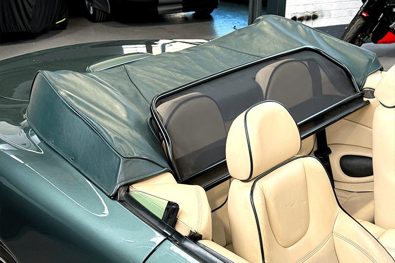 Aston Martin DB7 VANTAGE exterior view