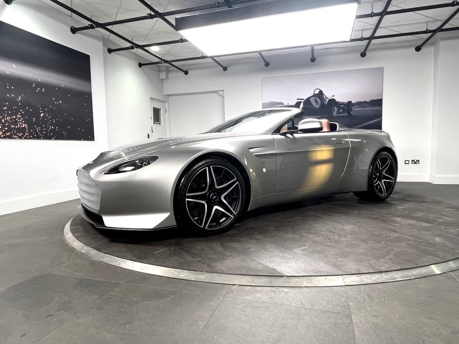 Aston Martin V12 VANTAGE V600 exterior view