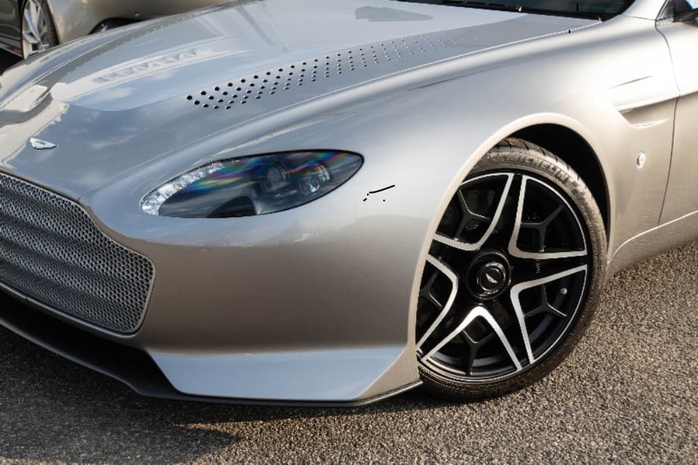 Aston Martin V12 VANTAGE V600 exterior view