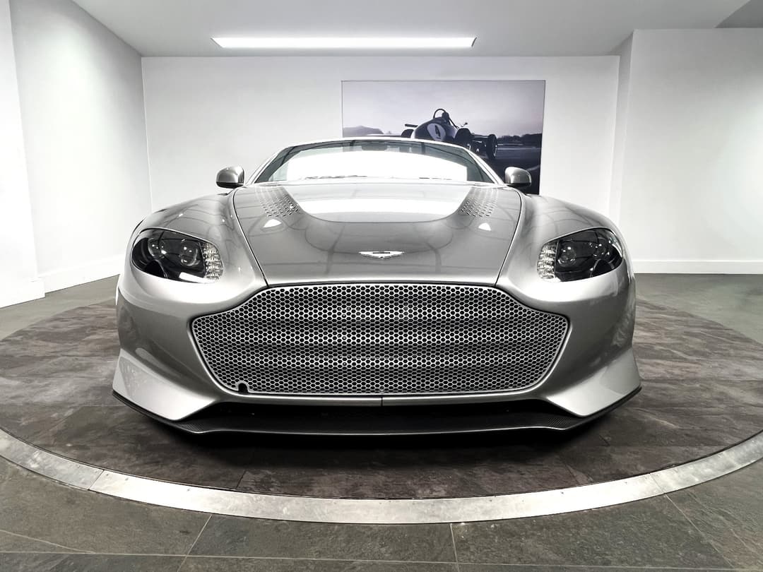 V12 VANTAGE V600