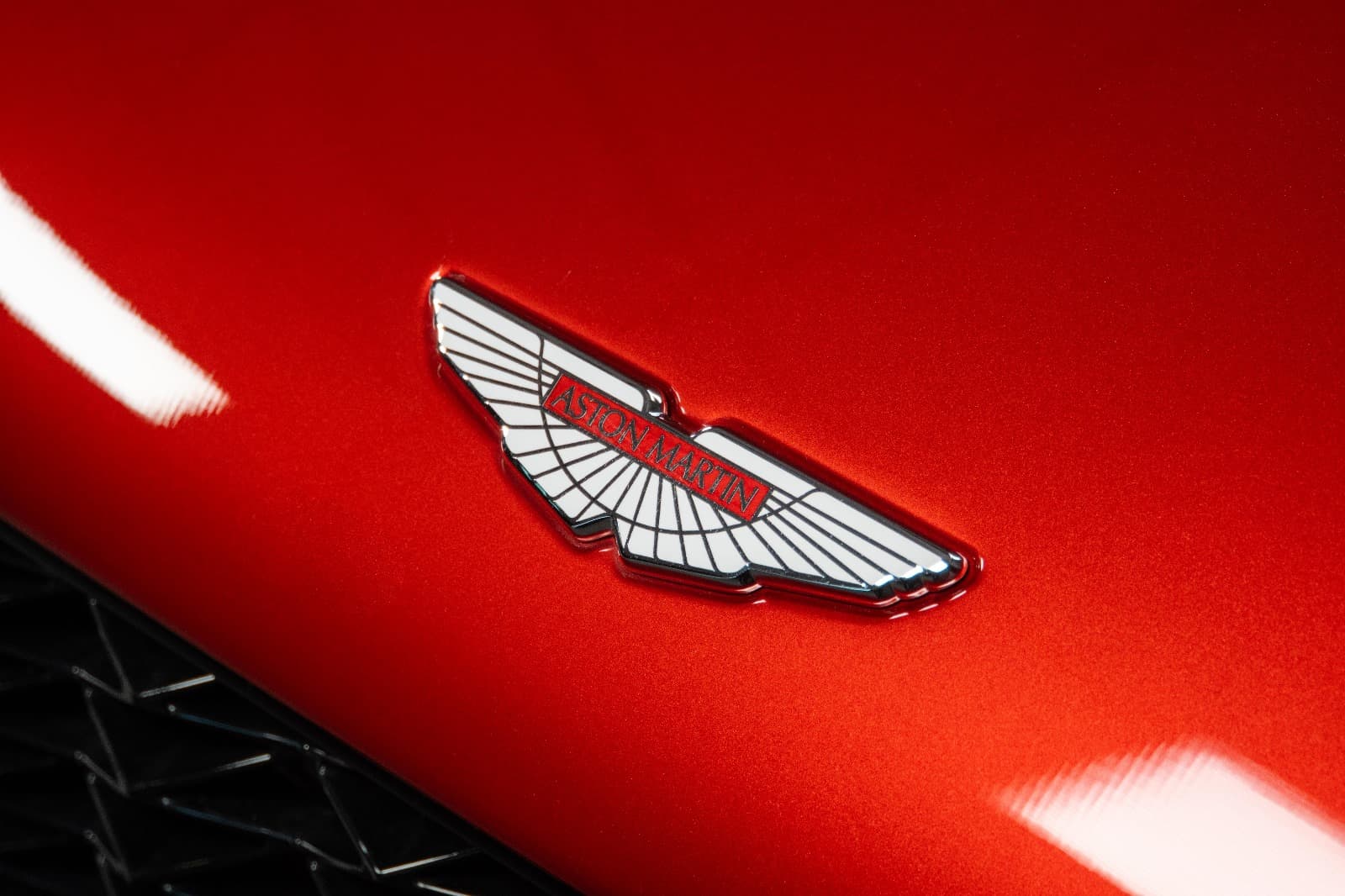 Aston Martin Vanquish Zagato Shooting Brake exterior view