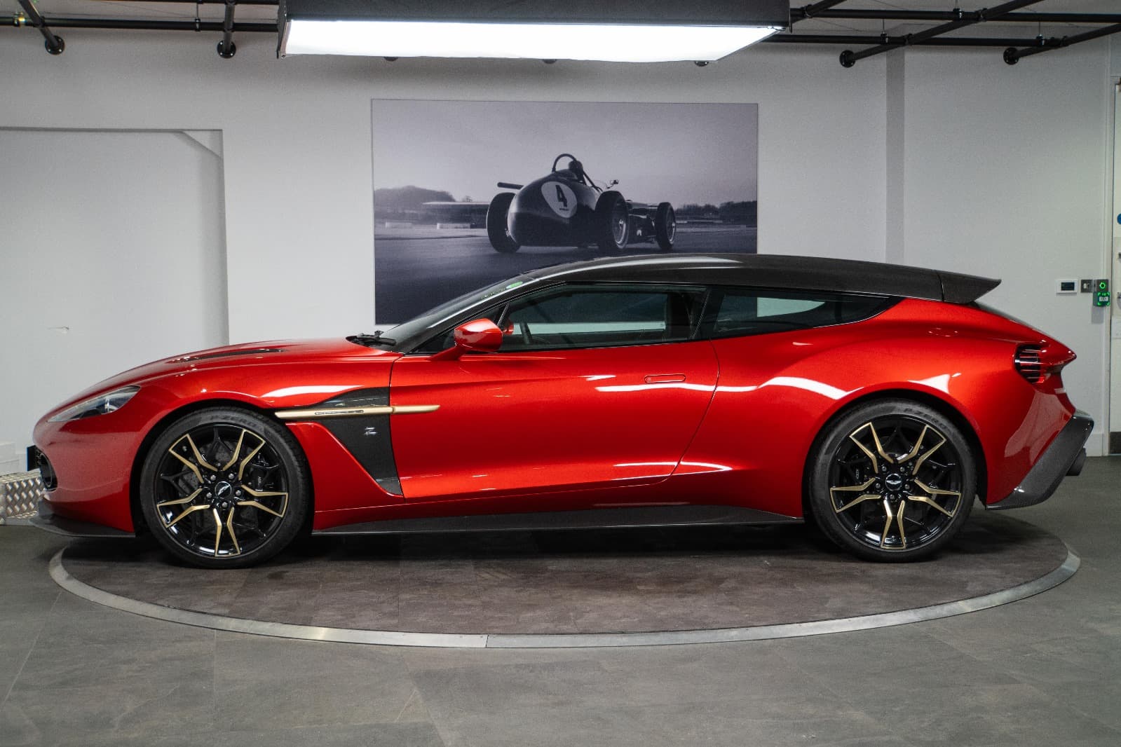 Aston Martin Vanquish Zagato Shooting Brake exterior view
