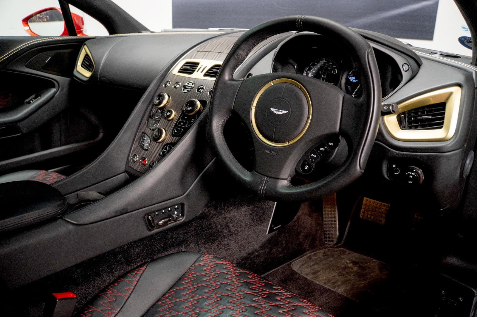 Aston Martin Vanquish Zagato Shooting Brake exterior view