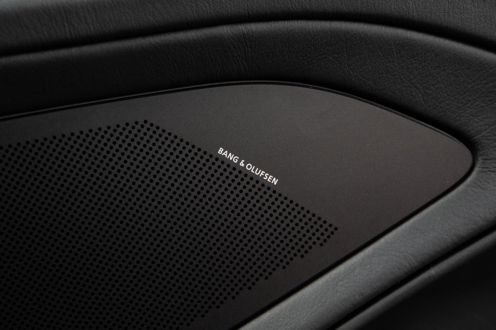 Aston Martin Vanquish Zagato Shooting Brake exterior view