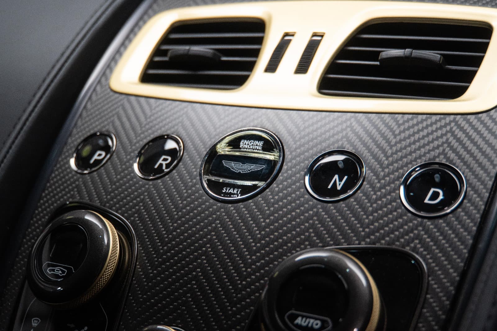 Aston Martin Vanquish Zagato Shooting Brake exterior view